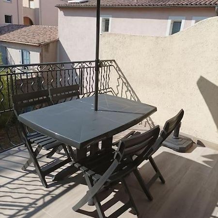 Studio Meuble Climatise Avec Terrasse Draguignan Exterior foto